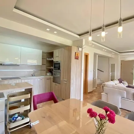 Tamari Luxury - Miramare 페프코초리